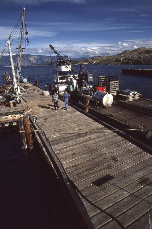 1986-036 Bonanza Peak 4-Jul-1986 Weekend 01 Lady of the Lake at Chelan.jpg